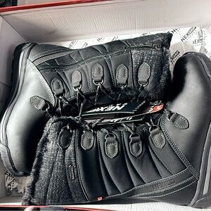 New in box Nexgrip Ladies Winter Ice Doris 2.0 -35 c